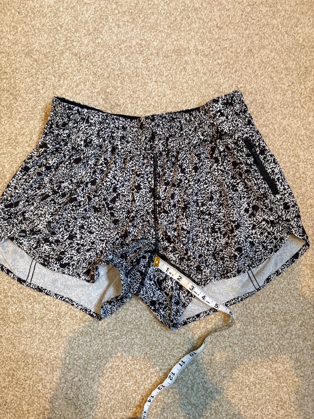 Lululemon Shorts, size 8